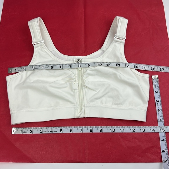 Sports Bra. Zip Front. White. Never Worn. Medium. Measurements in Photos. - Picture 6 of 7